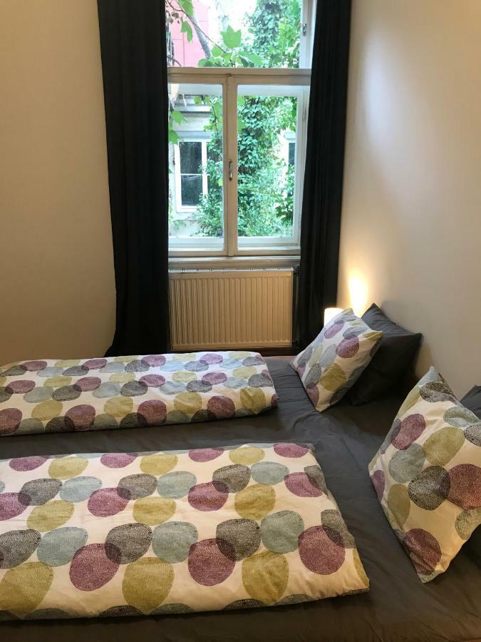 Ferienwohnung Wiener Lebensgefühl im Herzen der Josefstadt Exterior foto